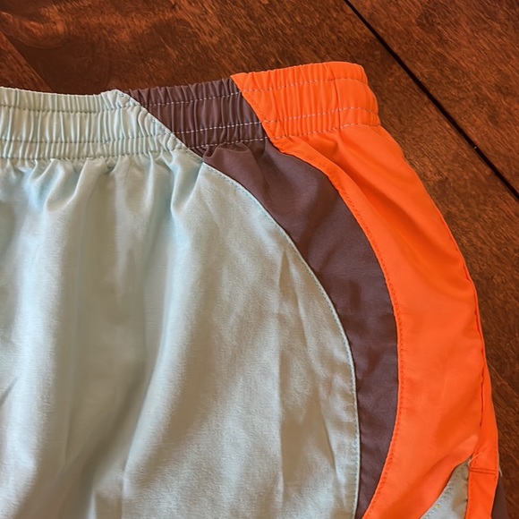Brooks Athletic Shorts Size Medium Aqua & Orange - Picture 2 of 9